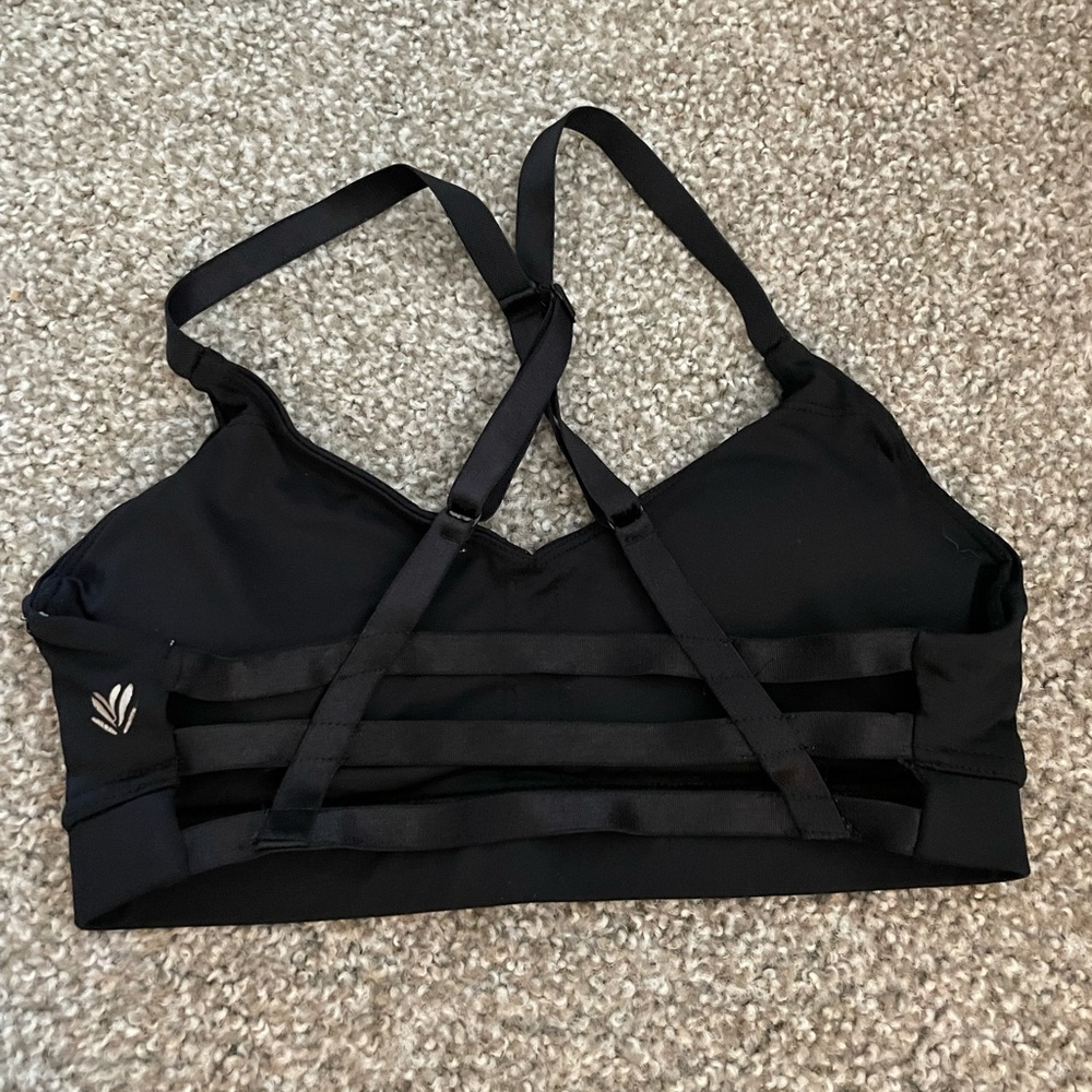 Forever 21 sports bra in Black. Small